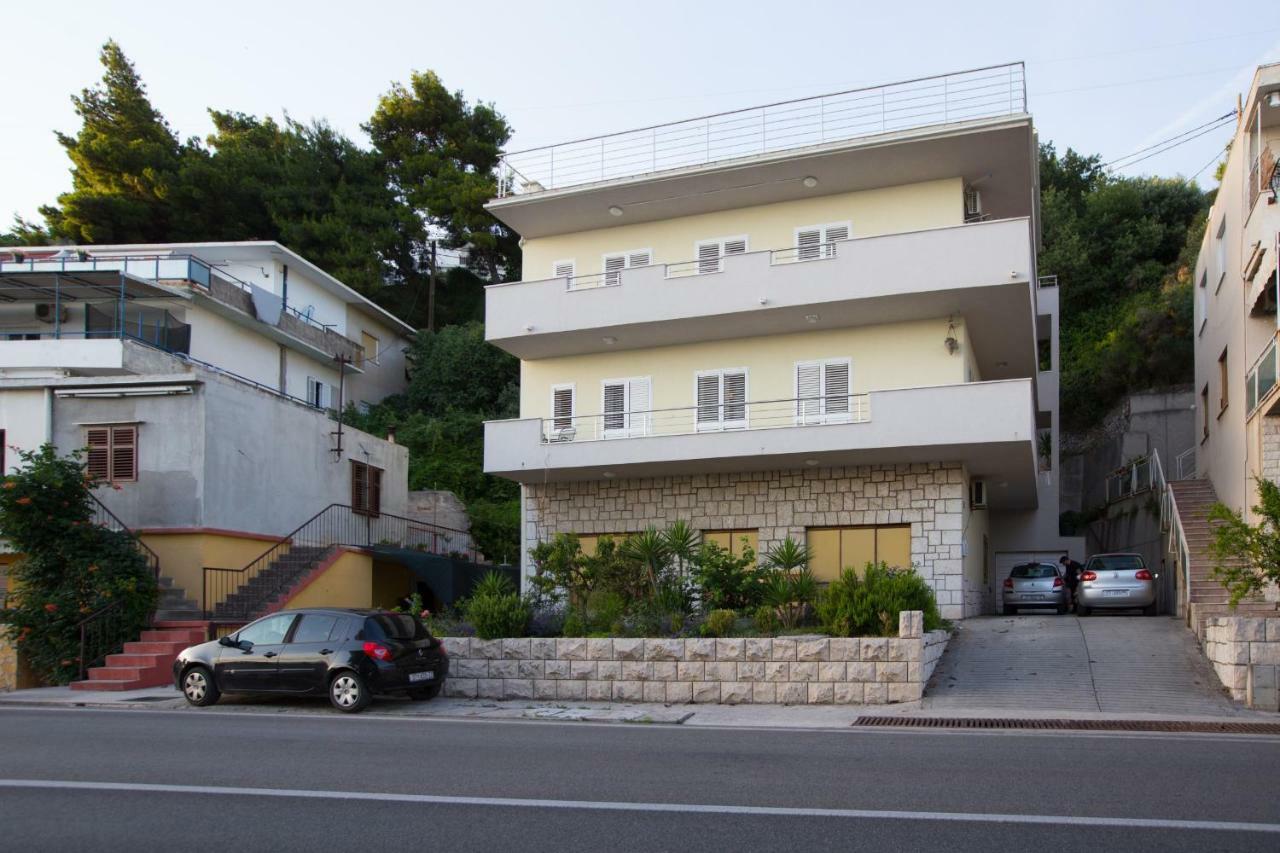 Apartment Valerija Jesenice  Buitenkant foto